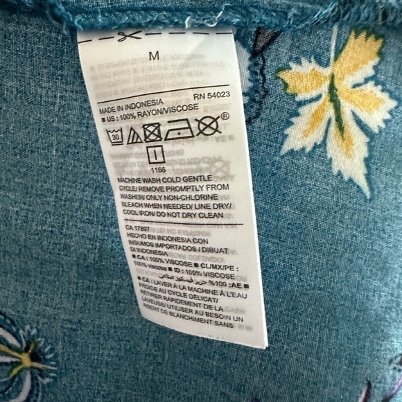 Women Top OLD NAVY Blue Multicolored Floral Print Tank Top Sleeveless Blouse - Picture 7 of 7